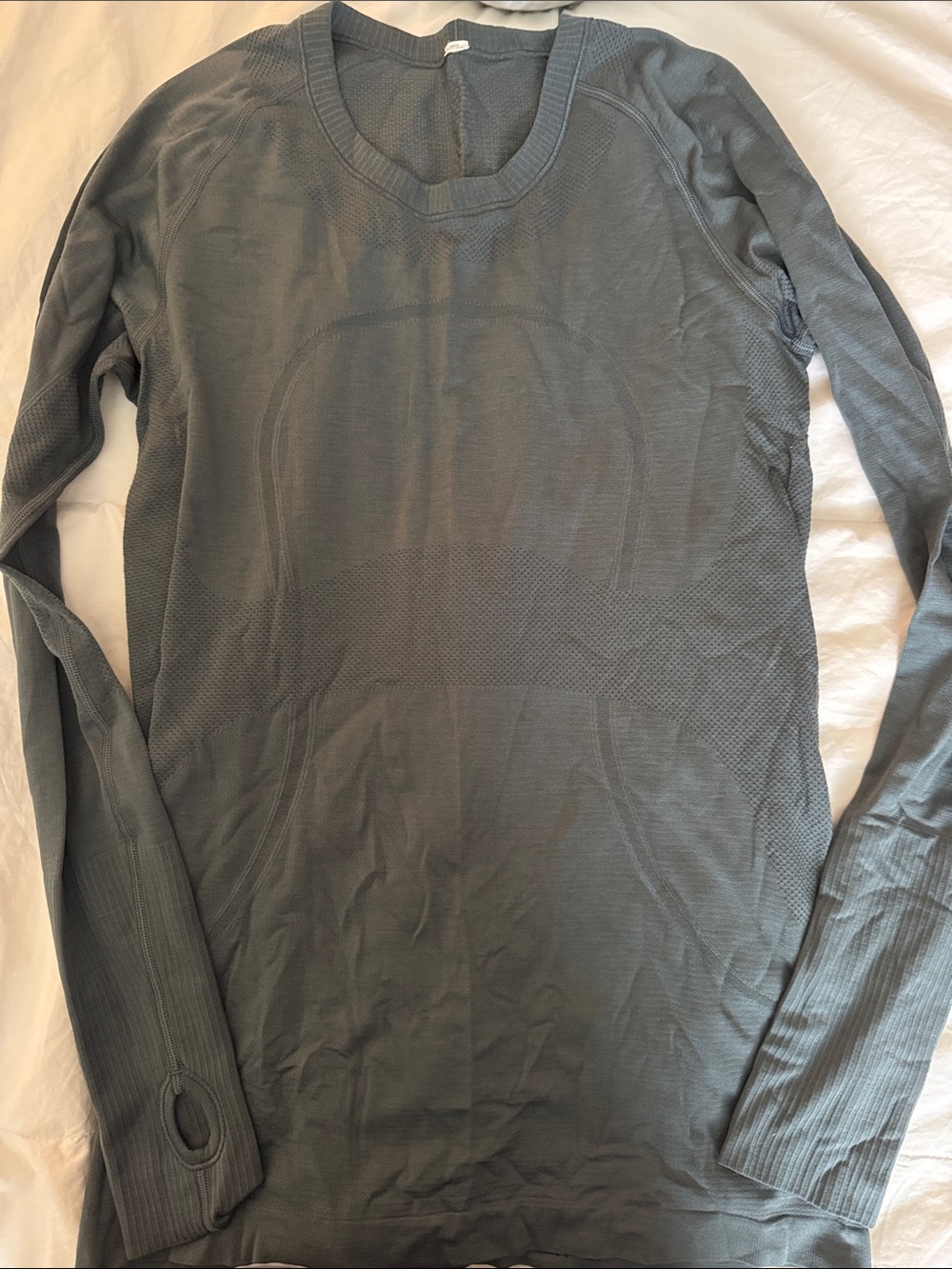 lululemon athletica Men's Long Sleeve Crew in Charcoal Gray